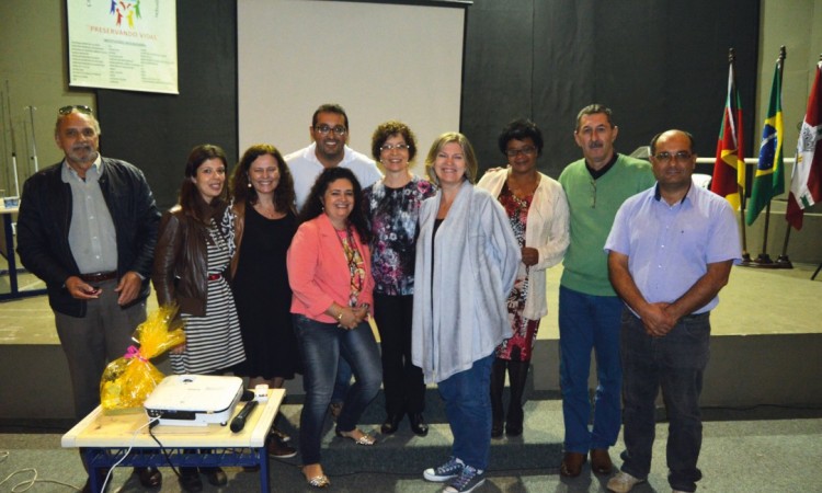 SEMINÁRIO DE SAÚDE DO TRABALHADOR DO CAMPO DIVULGA PESQUISA SOBRE O USO DE AGROTÓXICOS