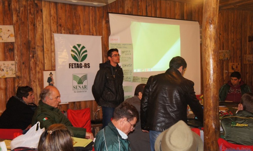 REUNIÃO DA REGIONAL SINDICAL SINOS/SERRA – JULHO 2015