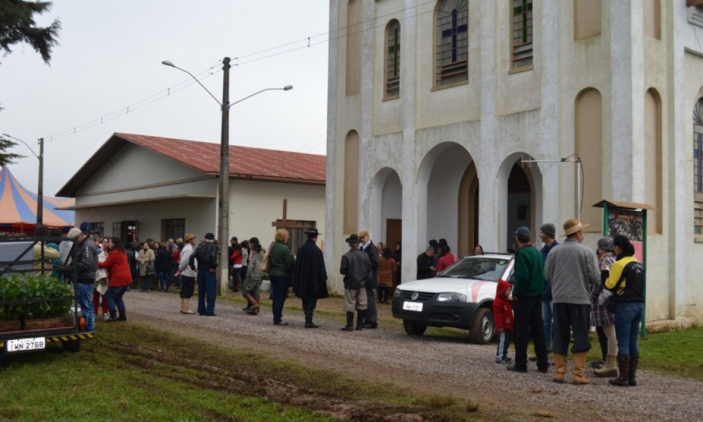 FESTA DO AGRICULTOR É SUCESSO EM SÃO PEDRO