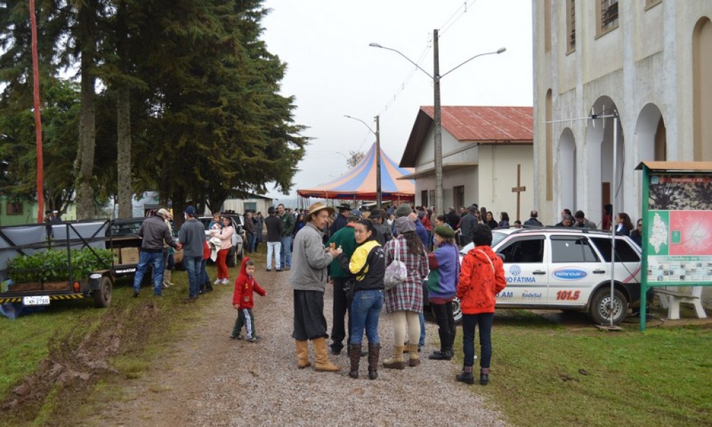 FESTA DO AGRICULTOR É SUCESSO EM SÃO PEDRO
