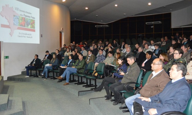 STR PRESENTE NO VIII SEMINÁRIO BRASILEIRO SOBRE PEQUENAS FRUTAS