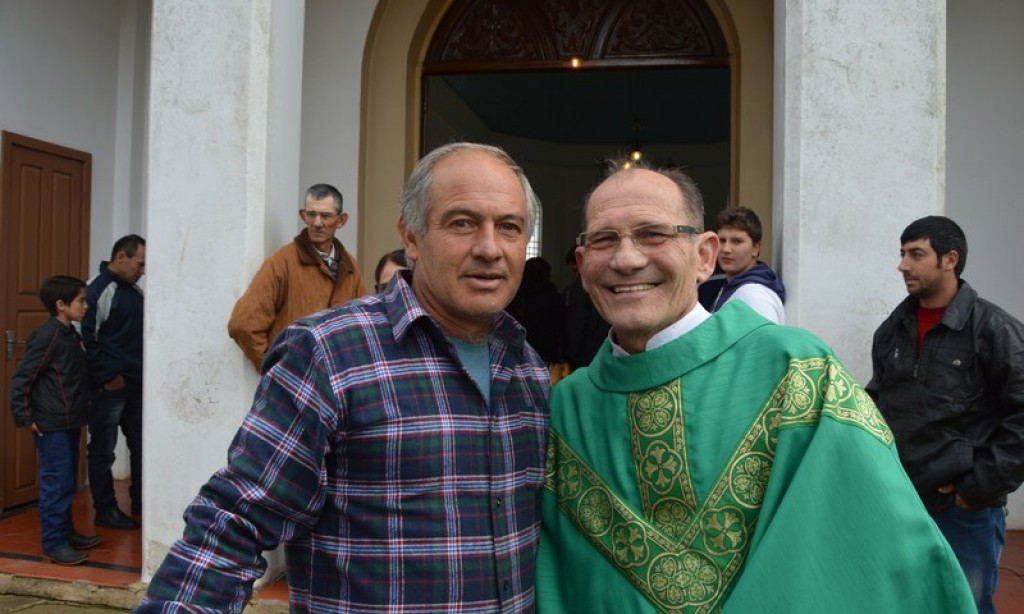 FESTA DO AGRICULTOR É SUCESSO EM SÃO PEDRO