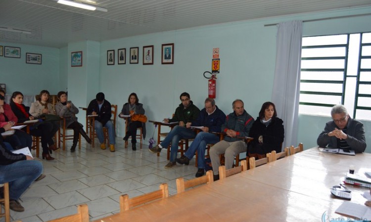 REUNIÃO TERMINA SEM ACORDO E VALOR DO SALÁRIO MÍNIMO RURAL SEGUE INDEFINIDO