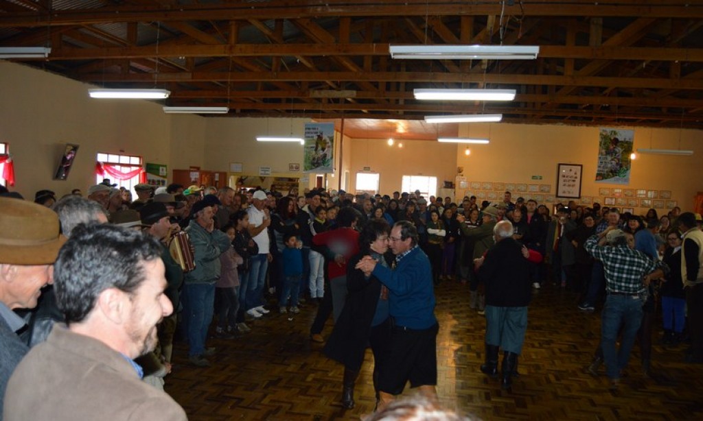 FESTA DO AGRICULTOR É SUCESSO EM SÃO PEDRO