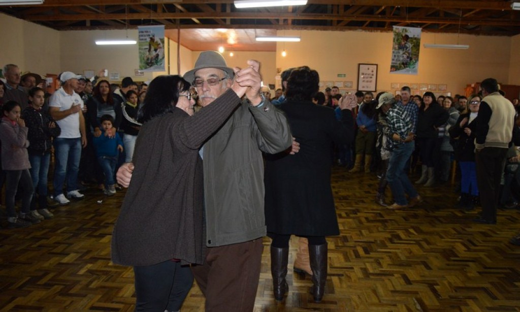 FESTA DO AGRICULTOR É SUCESSO EM SÃO PEDRO