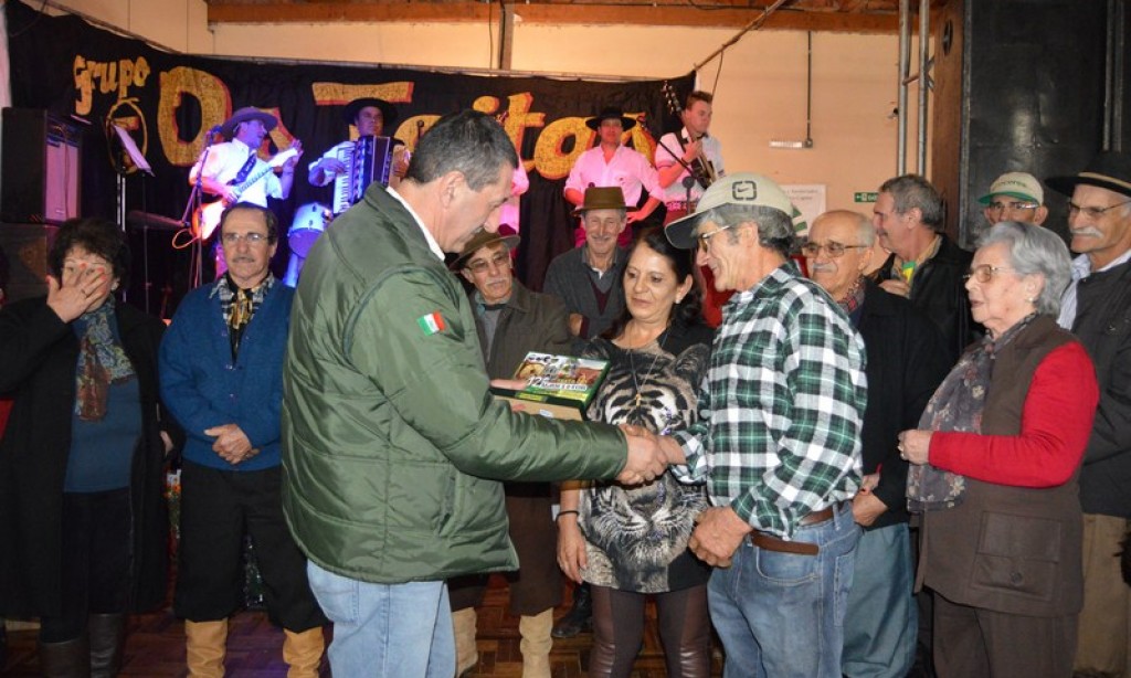 FESTA DO AGRICULTOR É SUCESSO EM SÃO PEDRO