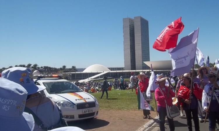 MULHERES DO STR NA MARCHA DAS MARGARIDAS 2015