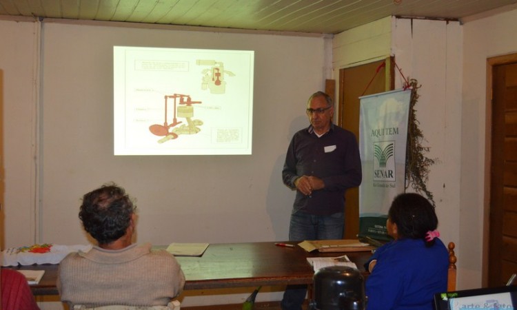 CURSO DE TRATORES AGRÍCOLAS