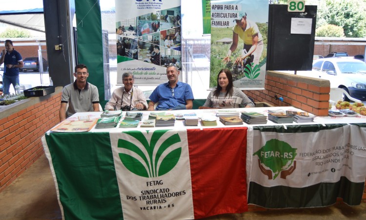 Feira de Pequenas Frutas Movimentou bom publico no final de semana