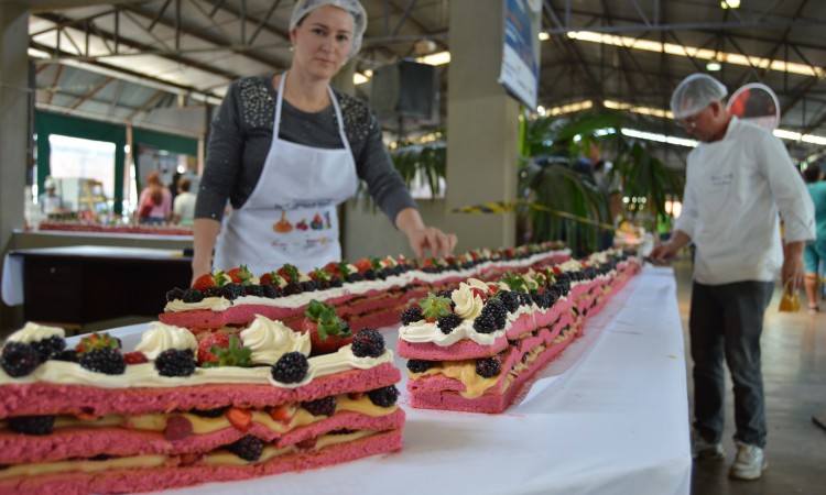 Feira de Pequenas Frutas Movimentou bom publico no final de semana