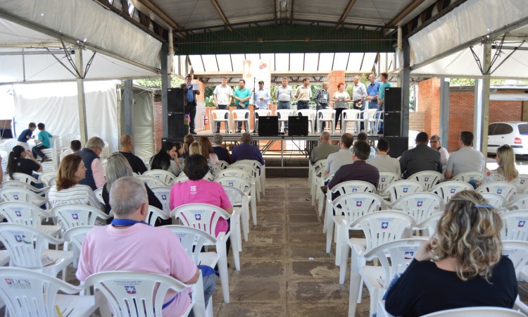 Feira de Pequenas Frutas Movimentou bom publico no final de semana