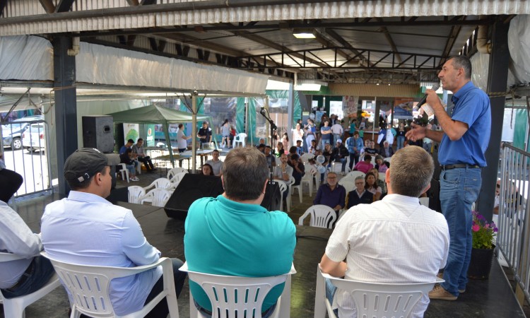 Feira de Pequenas Frutas Movimentou bom publico no final de semana