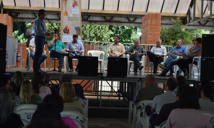 Feira de Pequenas Frutas Movimentou bom publico no final de semana