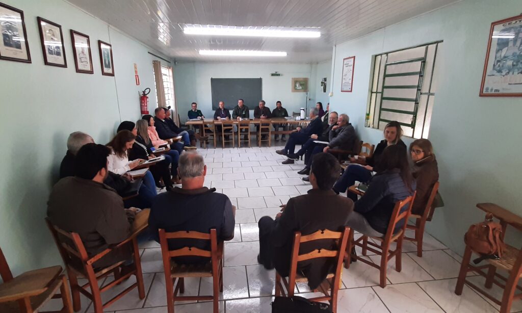 CONVENÇÃO COLETIVA DE TRABALHO 2023/2024 DOS ASSALARIADOS RURAIS DE VACARIA E MUITOS CAPÕES