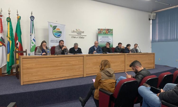 Audiência pública em Bento Gonçalves reforça preocupação com uso do 2,4D e possíveis impactos na produção e saúde dos trabalhadores