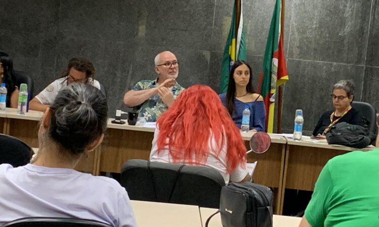 Departamento de Segurança e Saúde da FETAR-RS avança em discussões sobre agrotóxicos no Estado